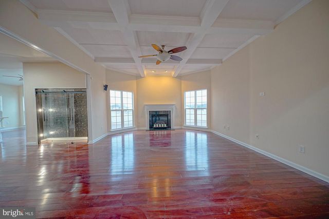 67 MULLEN DR, Sicklerville, NJ 08081