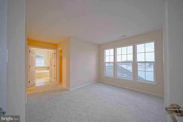 67 MULLEN DR, Sicklerville, NJ 08081