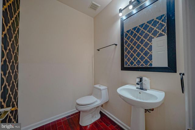 67 MULLEN DR, Sicklerville, NJ 08081