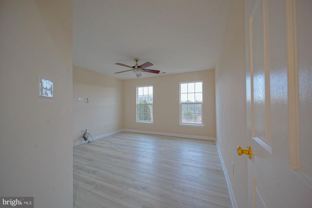 67 MULLEN DR, Sicklerville, NJ 08081