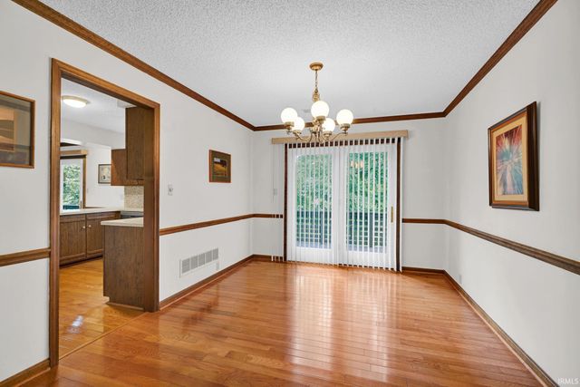 613 Berry Court, Evansville, IN 47710