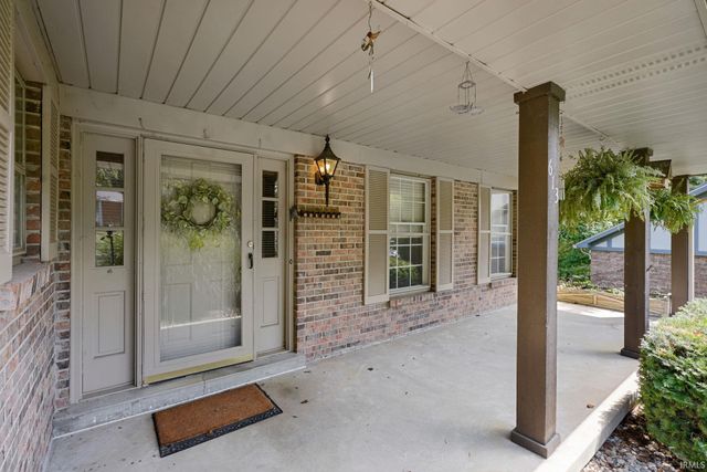 613 Berry Court, Evansville, IN 47710