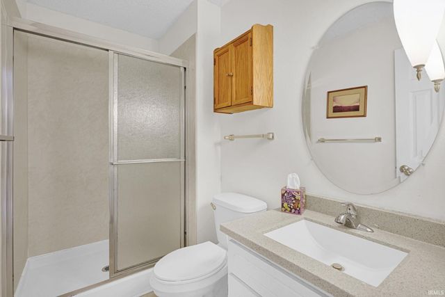 613 Berry Court, Evansville, IN 47710