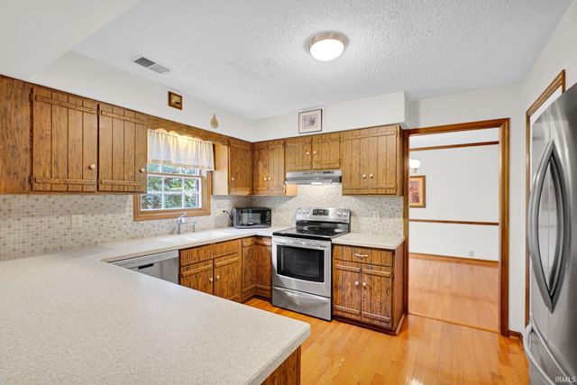 613 Berry Court, Evansville, IN 47710