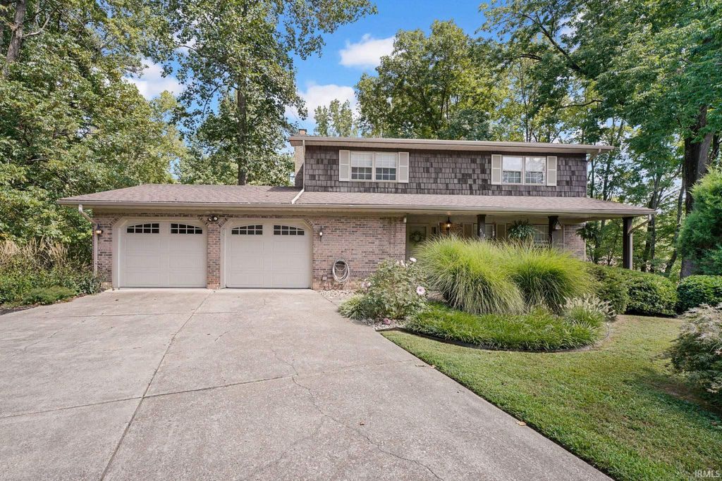 613 Berry Court, Evansville, IN 47710