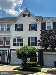 8025 DUCK POND TER, Manassas, VA 20111
