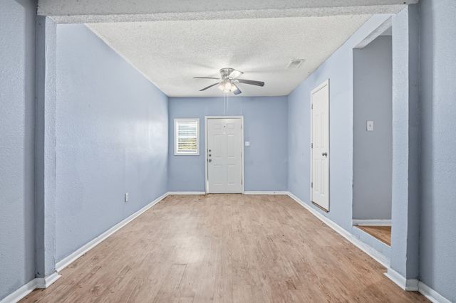 1401 Granbury Street, Cleburne, TX 76033