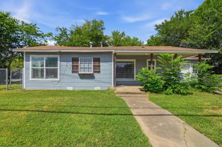 1401 Granbury Street, Cleburne, TX 76033