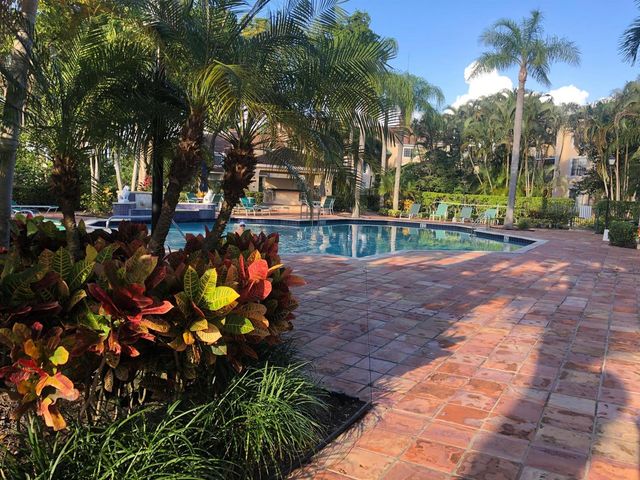 1707 Village Boulevard 112, West Palm Beach, FL 33409