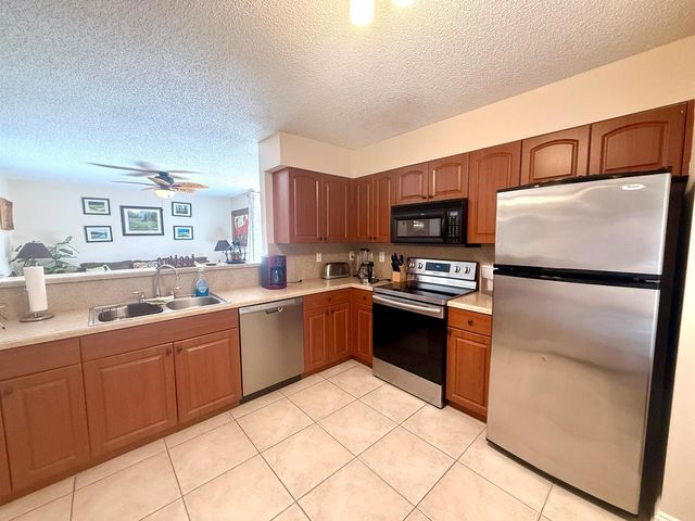 1707 Village Boulevard 112, West Palm Beach, FL 33409