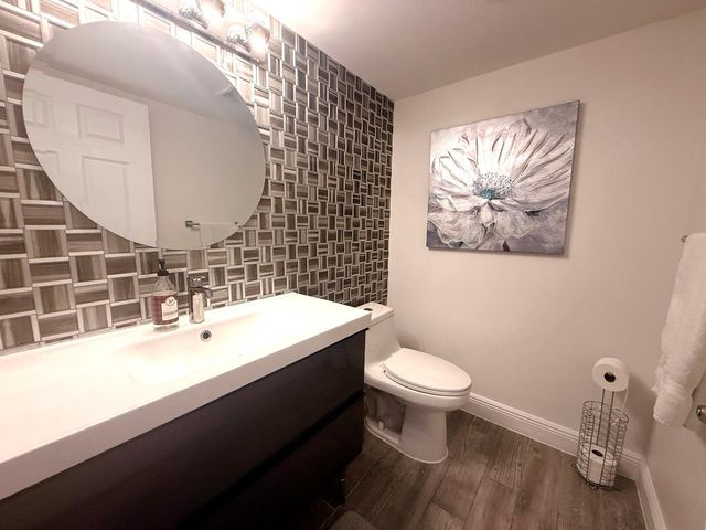 1707 Village Boulevard 112, West Palm Beach, FL 33409
