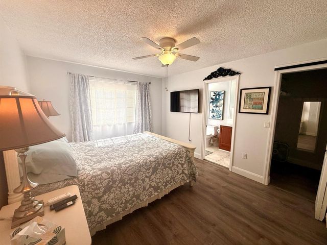 1707 Village Boulevard 112, West Palm Beach, FL 33409