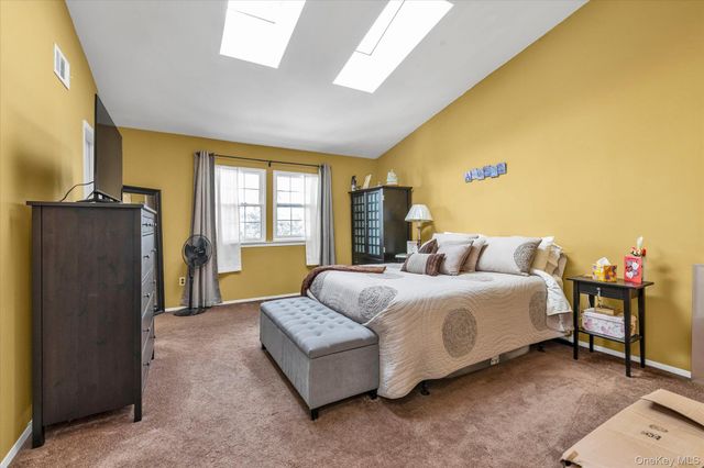 815 Franklin Avenue 13, Valley Stream, NY 11580