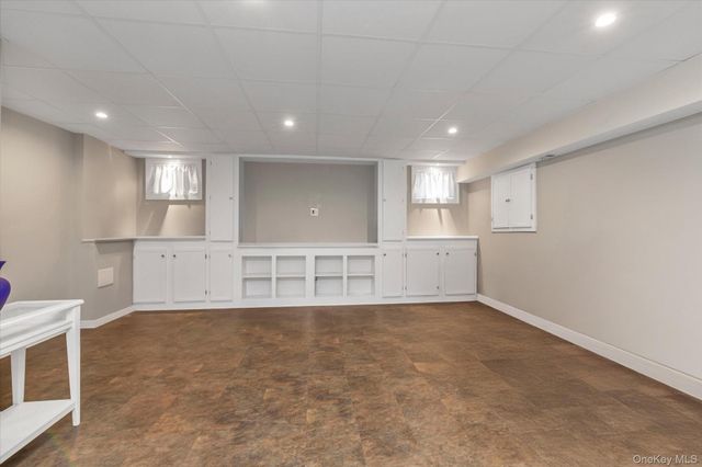 815 Franklin Avenue 13, Valley Stream, NY 11580