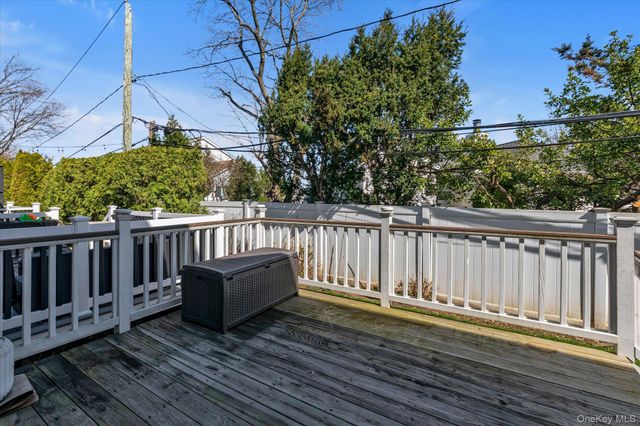 815 Franklin Avenue 13, Valley Stream, NY 11580
