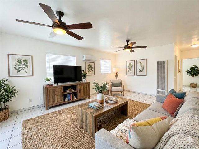 2712 California Street, Huntington Park, CA 90255