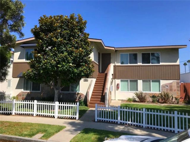 2964 Peppertree Lane A, Costa Mesa, CA 92626
