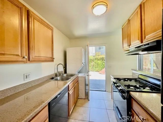2964 Peppertree Lane A, Costa Mesa, CA 92626