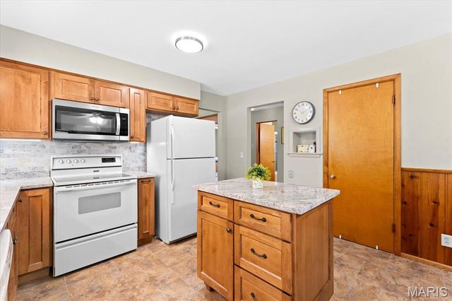 1019 Merrill Street, Lebanon, IL 62254