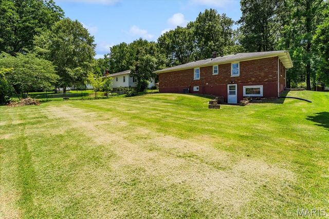 1019 Merrill Street, Lebanon, IL 62254