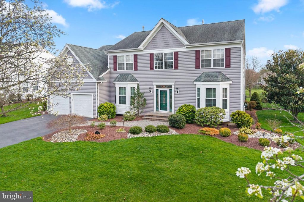 16 HERITAGE DRIVE, Allentown, NJ 08501