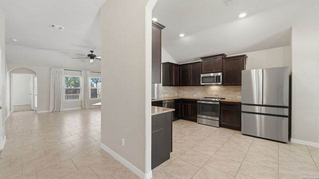 1970 KALLI JO LN, New Braunfels, TX 78130