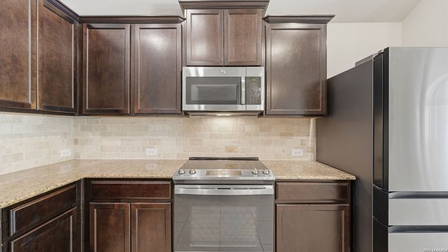 1970 KALLI JO LN, New Braunfels, TX 78130