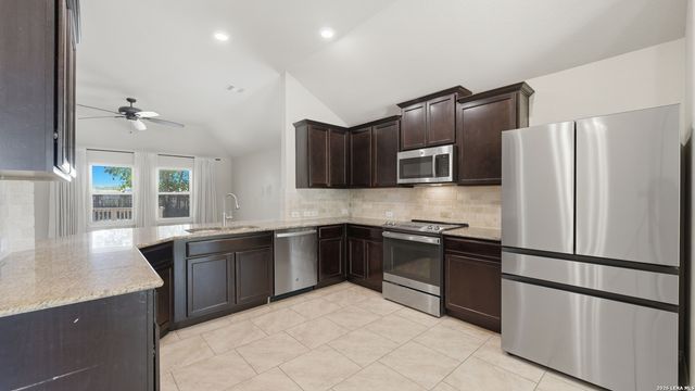 1970 KALLI JO LN, New Braunfels, TX 78130