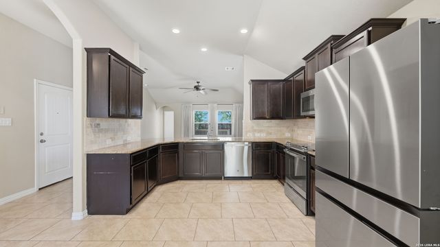 1970 KALLI JO LN, New Braunfels, TX 78130