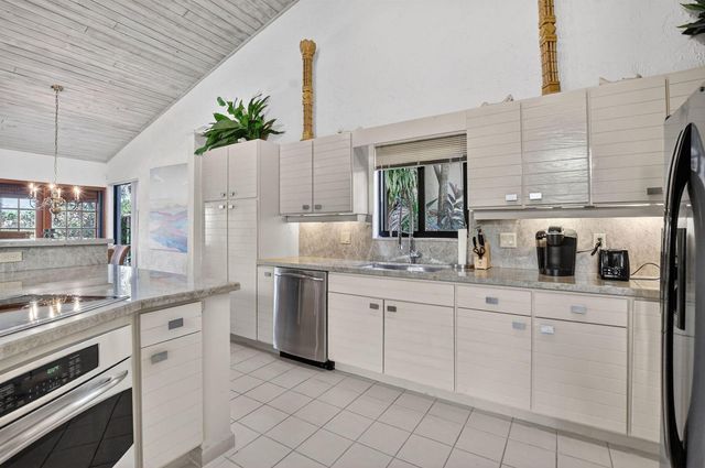 22519 W Esplanada Cir W, Boca Raton, FL 33433