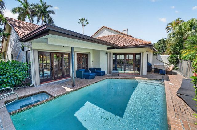 22519 W Esplanada Cir W, Boca Raton, FL 33433
