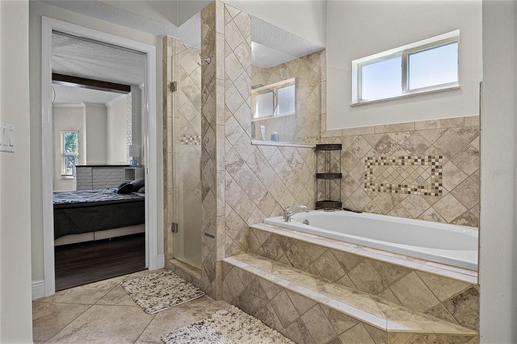 Image 23 of property listing at 13722 FOX GLOVE STREET, Winter Garden, FL 34787