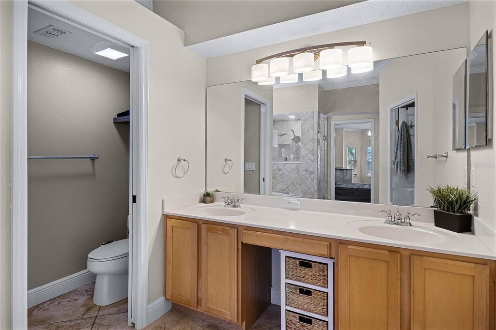 Image 24 of property listing at 13722 FOX GLOVE STREET, Winter Garden, FL 34787