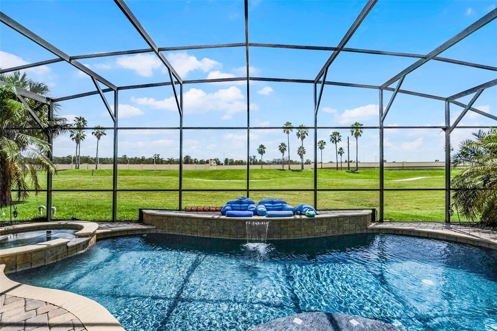 Image 5 of property listing at 13722 FOX GLOVE STREET, Winter Garden, FL 34787