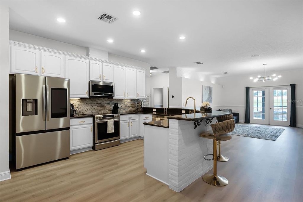 Image 8 of property listing at 13722 FOX GLOVE STREET, Winter Garden, FL 34787