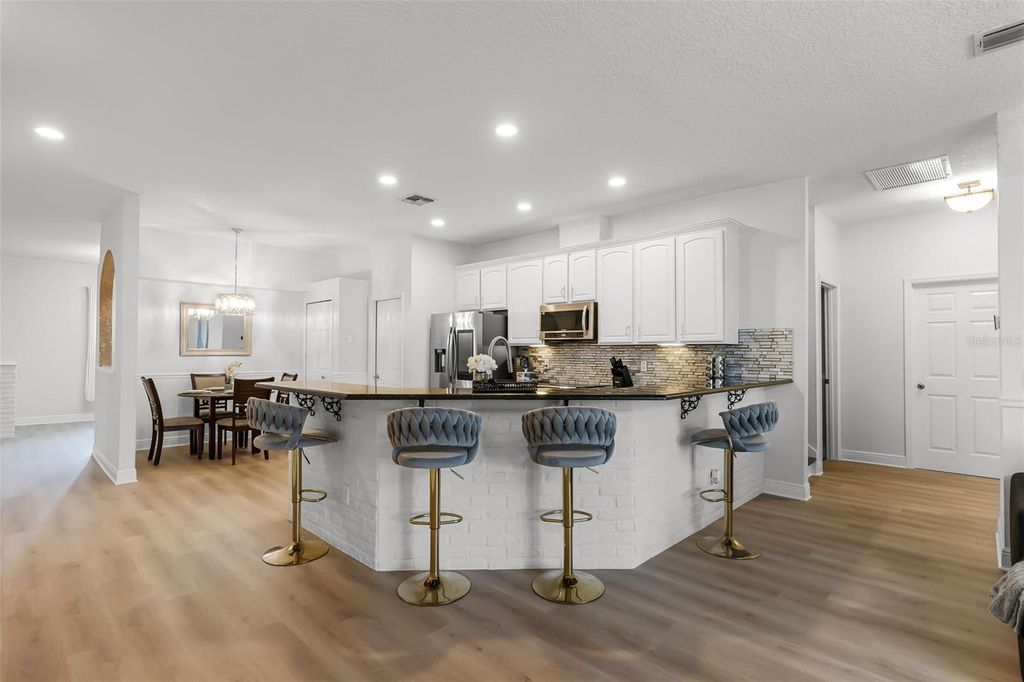 Image 9 of property listing at 13722 FOX GLOVE STREET, Winter Garden, FL 34787