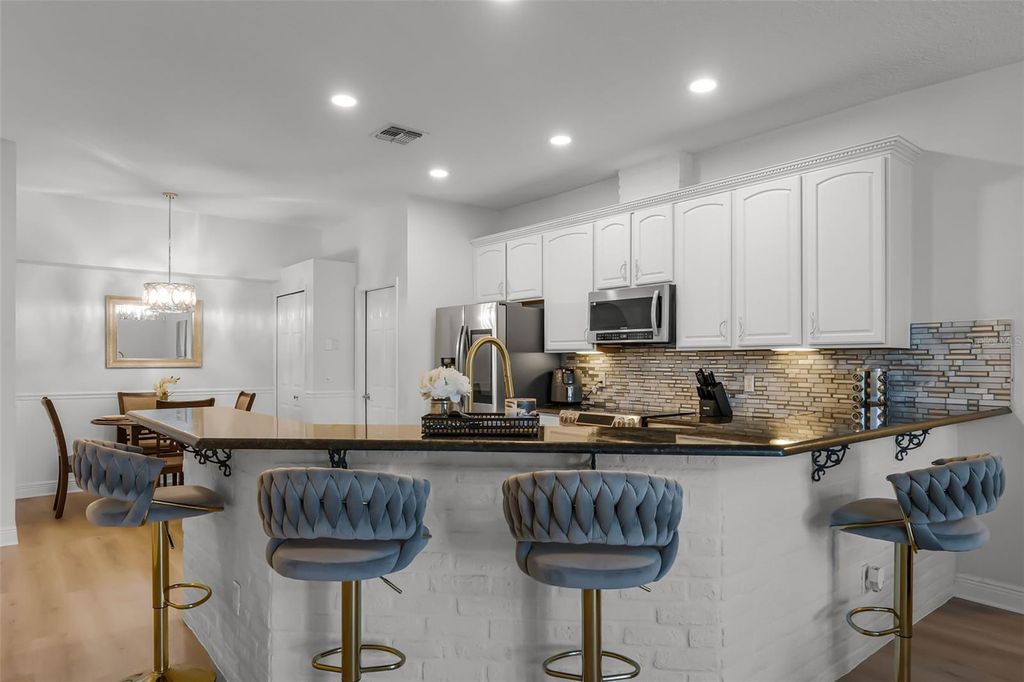 Image 10 of property listing at 13722 FOX GLOVE STREET, Winter Garden, FL 34787