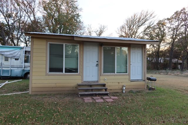 233 County Road 1637, Chico, TX 76431
