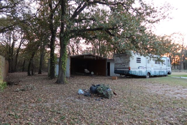 233 County Road 1637, Chico, TX 76431