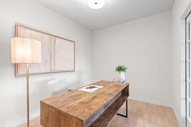 1875 E Shore Drive 302, Maplewood, MN 55109