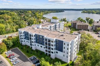 1875 E Shore Drive 302, Maplewood, MN 55109