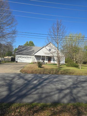 831 N Beech Street, Beebe, AR 72012