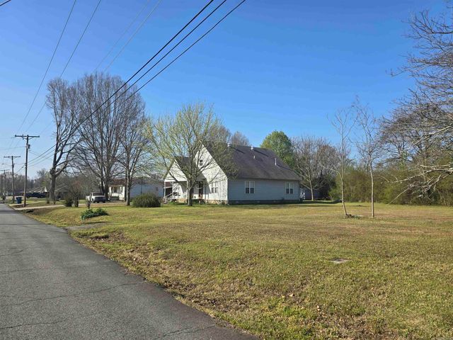 831 N Beech Street, Beebe, AR 72012