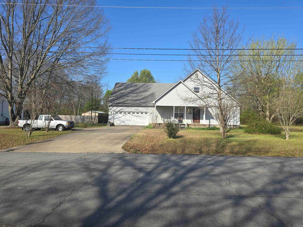 831 N Beech Street, Beebe, AR 72012