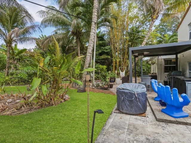357 NE 117th St, Miami, FL 33161