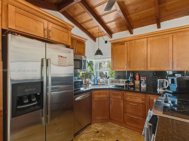 357 NE 117th St, Miami, FL 33161