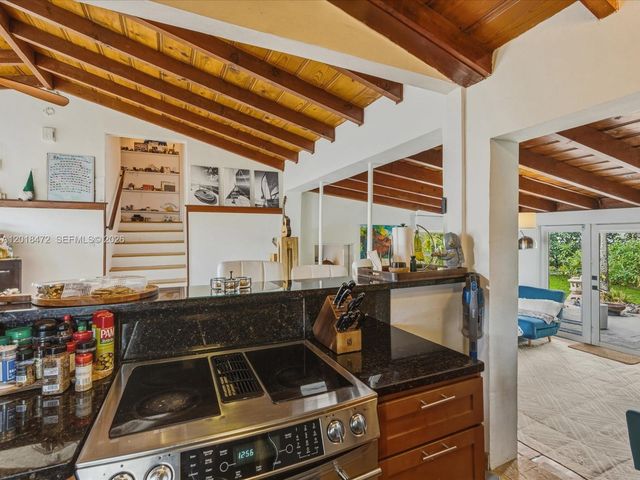 357 NE 117th St, Miami, FL 33161