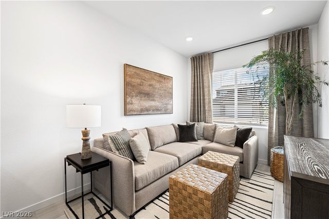 140 Harper Crest Avenue, Henderson, NV 89011