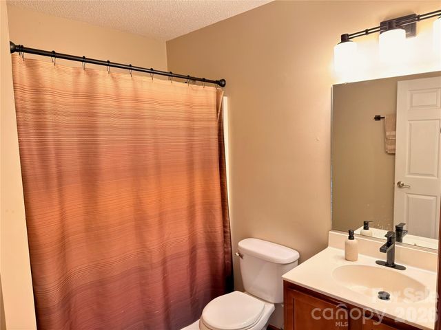 5 Springmill Drive, Asheville, NC 28806