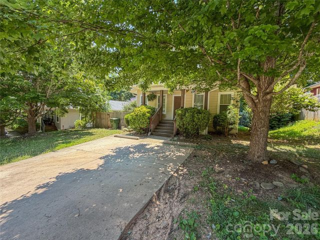 5 Springmill Drive, Asheville, NC 28806